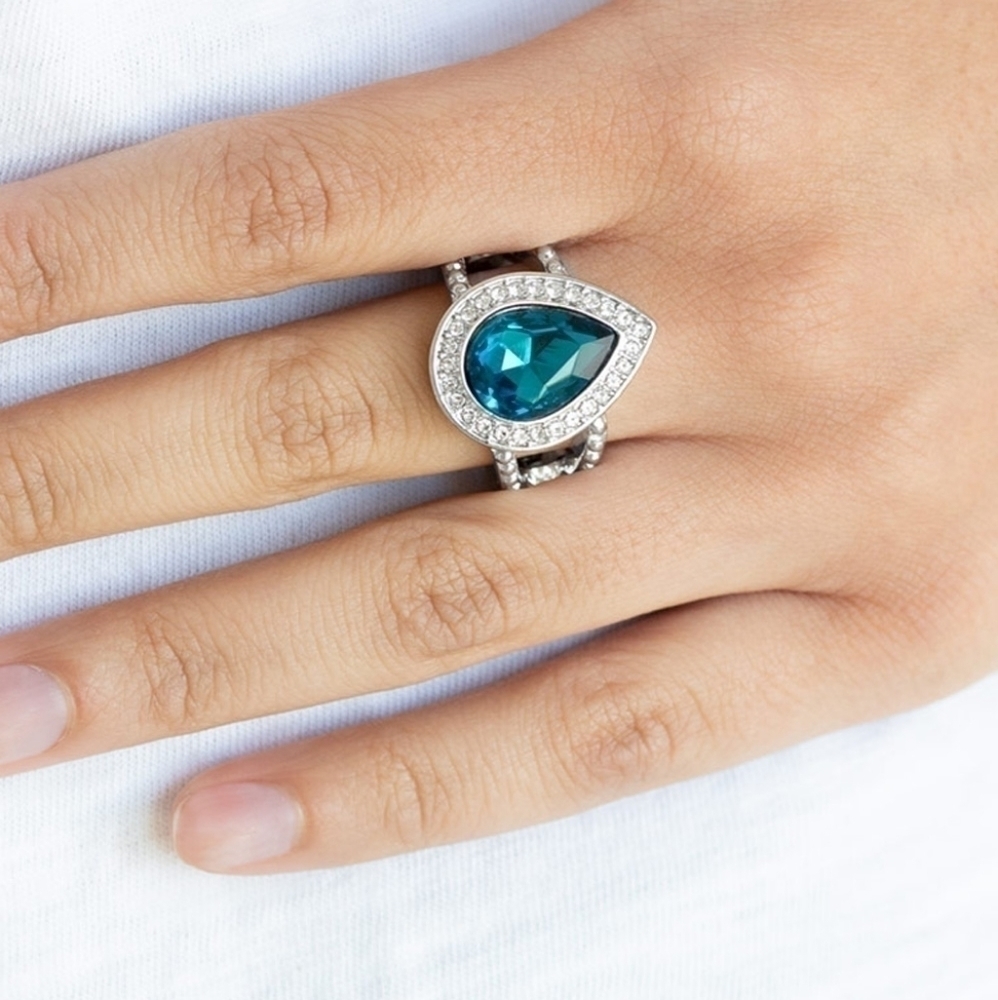 𝅺HOLLYWOOD Heirloom Ring